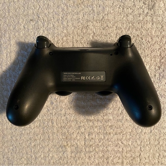 YCCTEAM Wireless Game Controller Model YCC-PS6001 Compatible with PC PS 4 Slim - Picture 2 of 2